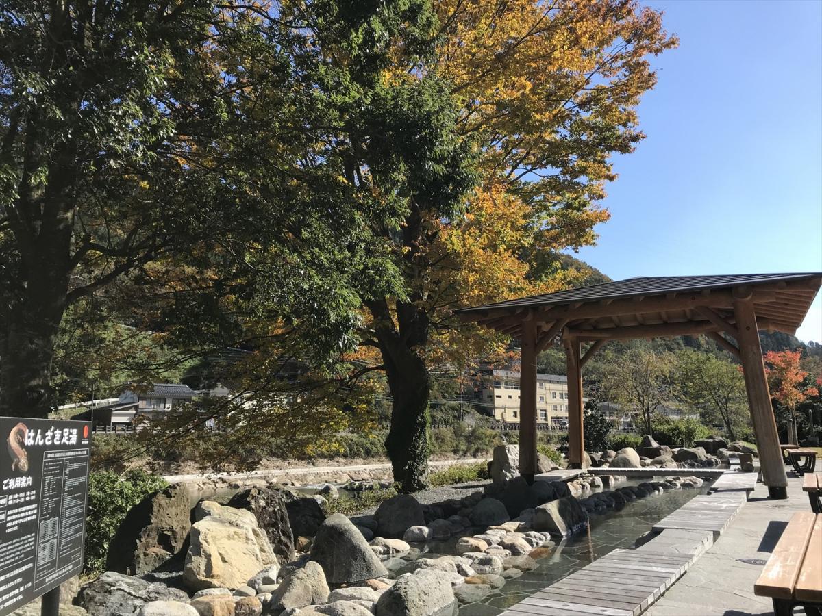 サクッと気軽に温泉堪能 足元からほっこりできるドライブ途中におすすめの足湯8選 おか旅 岡山観光web 公式 岡山県の観光 旅行情報ならココ
