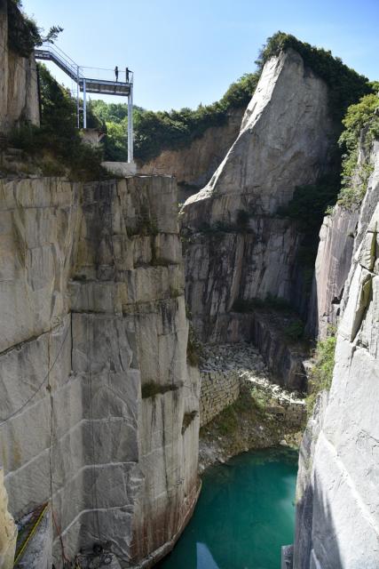 高さ60mの絶景！北木島の石切りの渓谷展望台を毎日公開します！