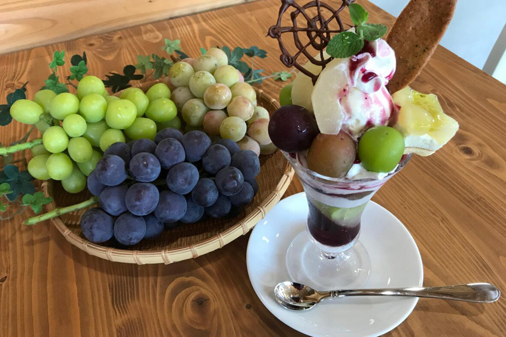 ぶどうパフェ