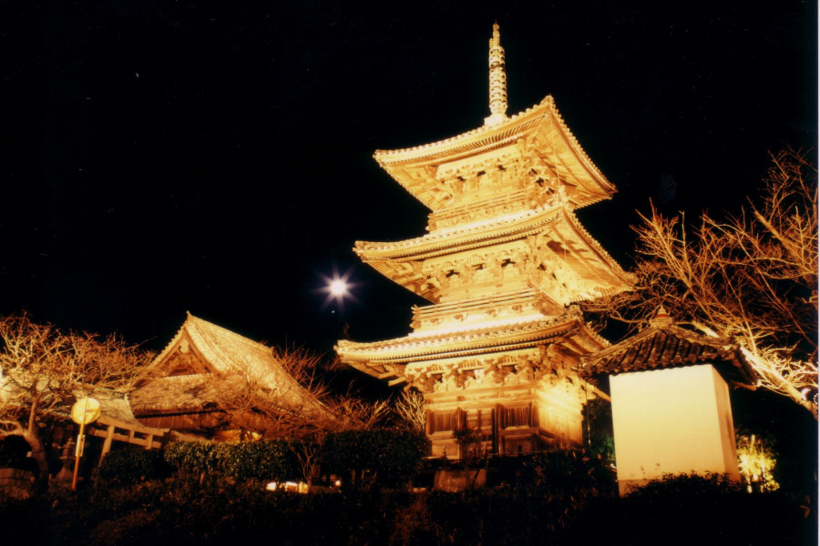 上寺山両詣りライトアップ