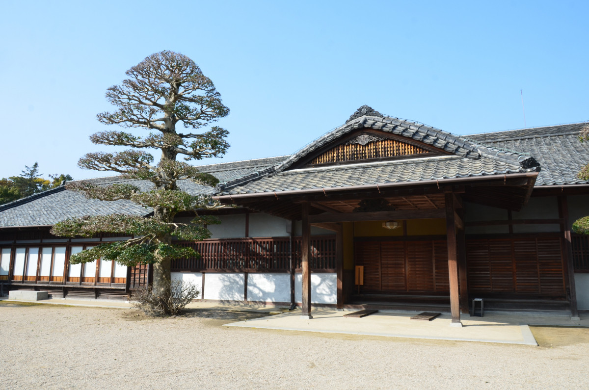 鶴鳴館