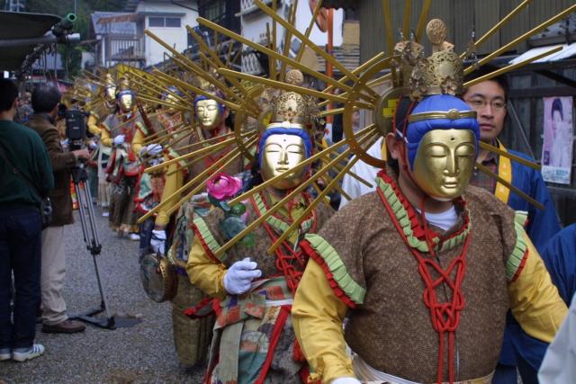 誕生寺会式法要