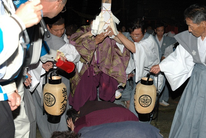 当人祭（梶並神社）