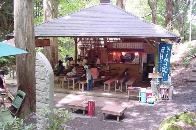 山乗渓谷そうめん流し