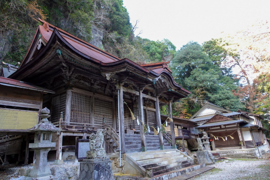 穴門山神社