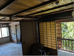 母屋二階二間と縁側