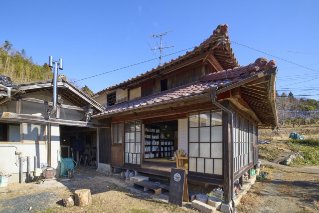 暮らしかた研究所  烏頭のおやま