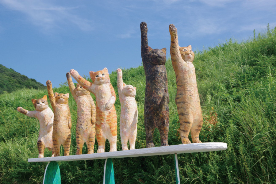 【瀬戸内市立美術館】花房さくら木彫展「猫、牛窓ニテ　～星ヲモッテシュウゴウ！～」