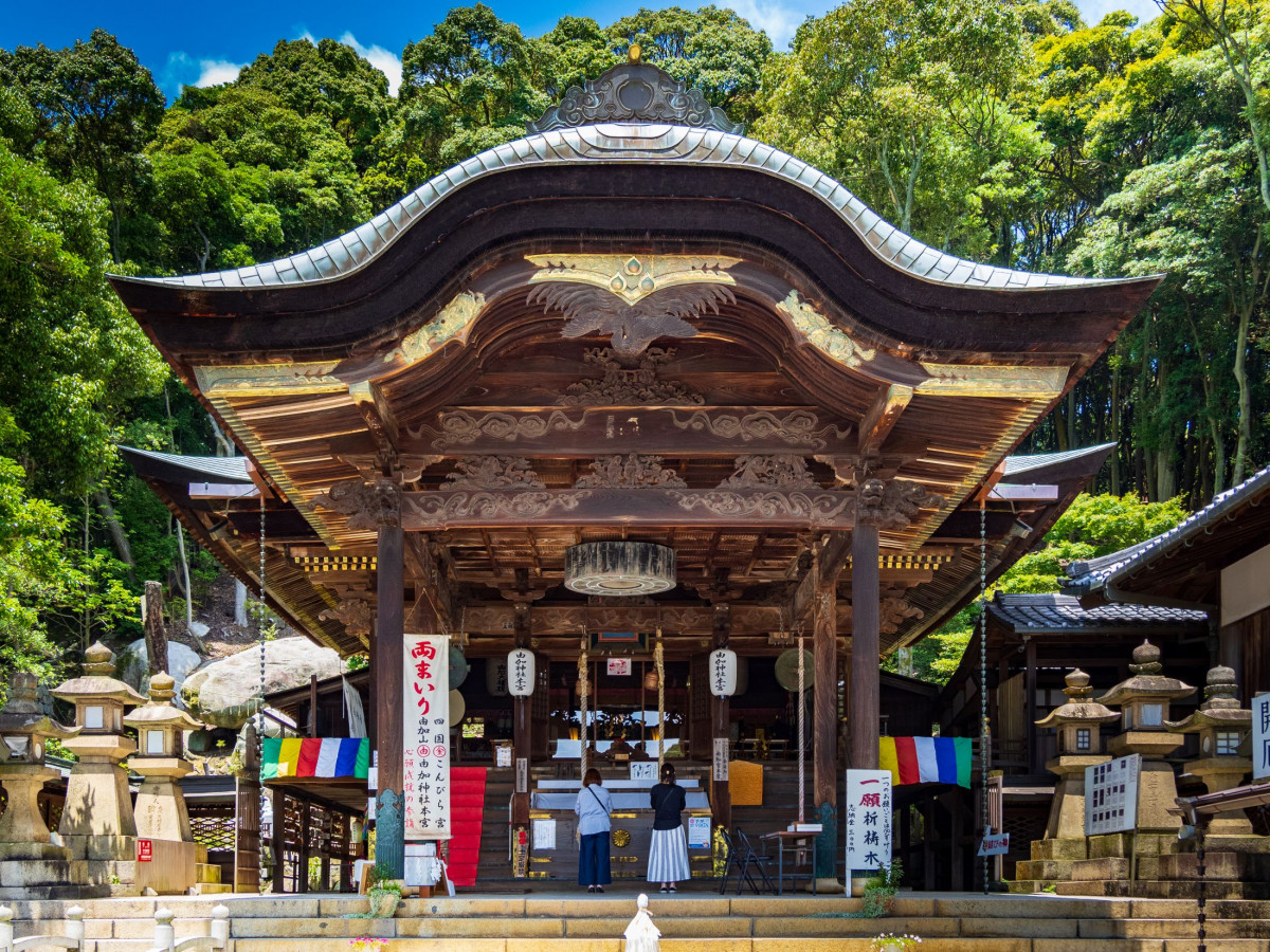 本殿（県指定重要文化財）