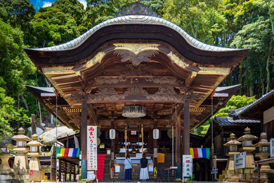 由加山 由加神社本宮