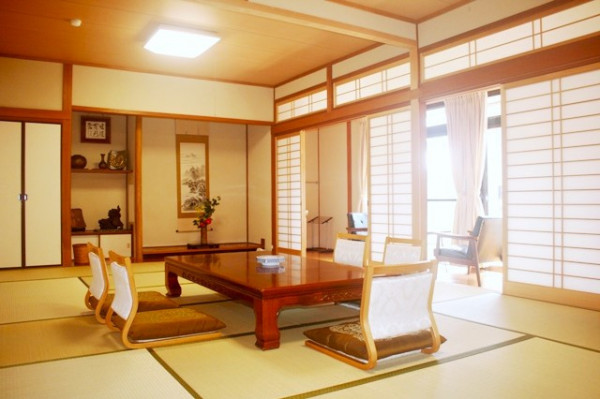 部屋（あやめ）