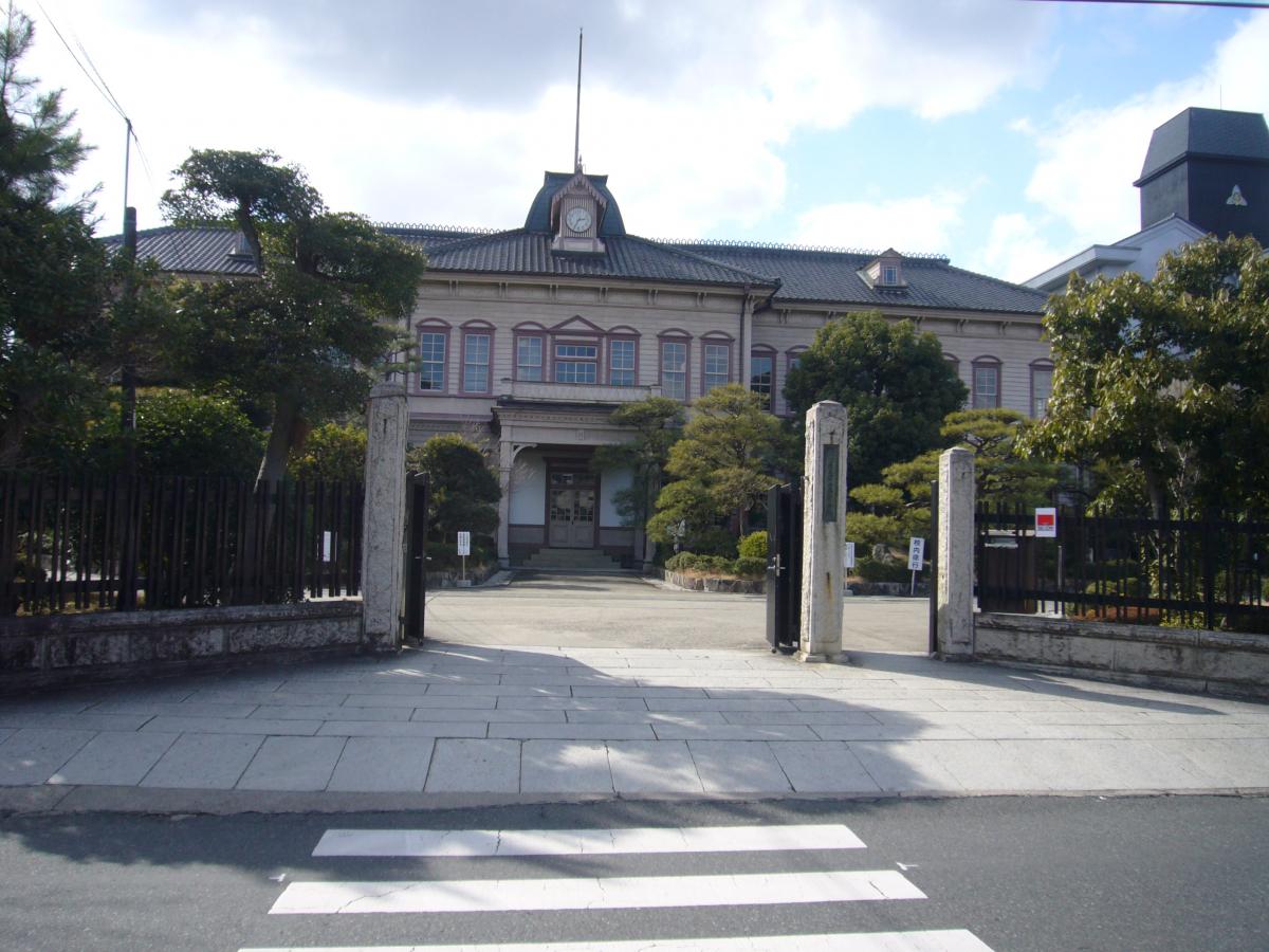 旧津山高等学校校舎