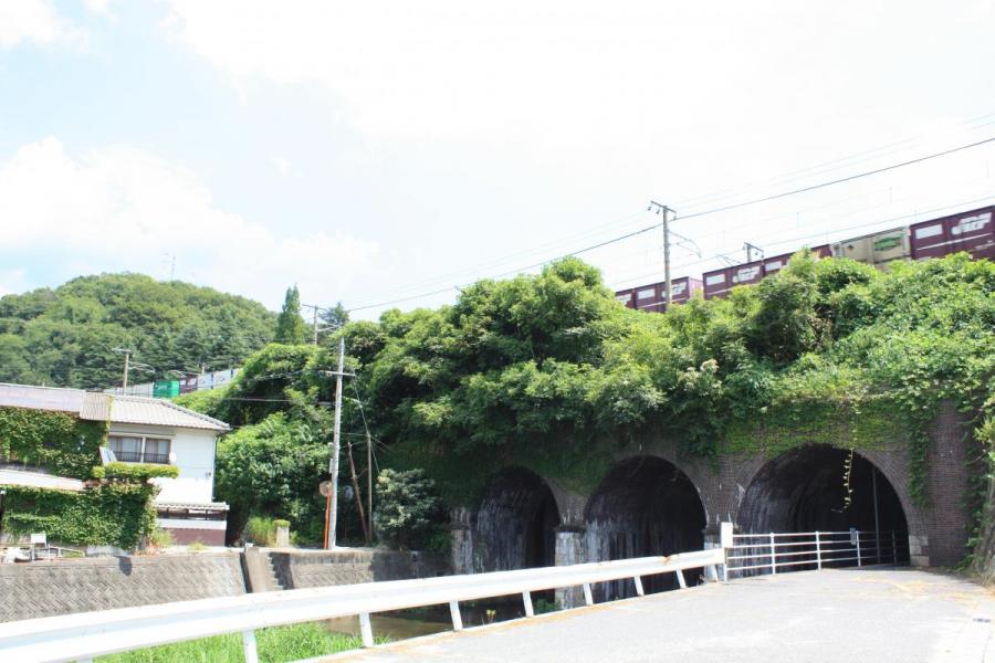 四列穴門