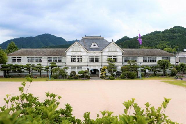 旧遷喬尋常小学校ボランティアクラブ