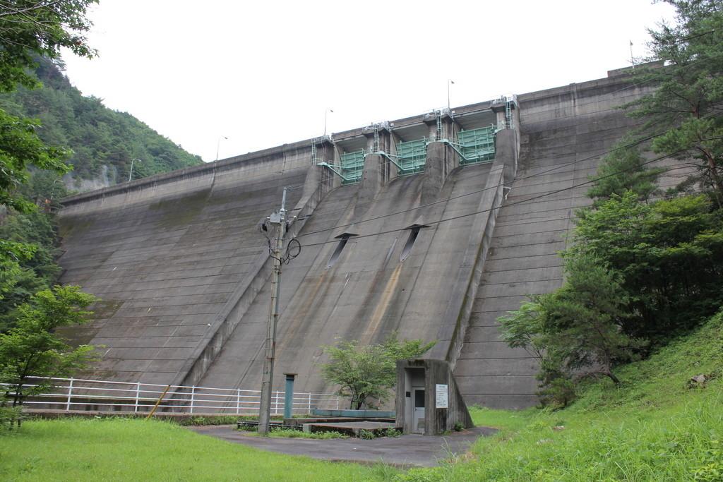 下流側からの堰堤