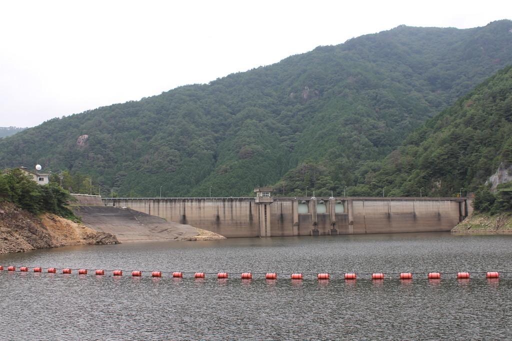 上流側からの堰堤