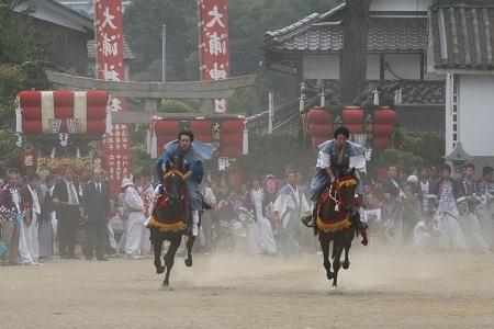 大浦神社　秋季例大祭（競馬神事） 