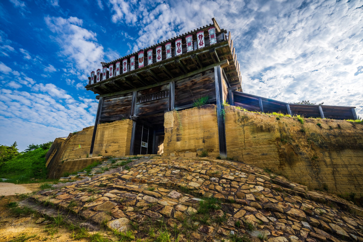 鬼城山（鬼ノ城）｜観光スポット | 岡山観光WEB【公式】- 岡山県の観光・旅行情報ならココ！