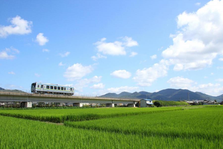 井原線DE得得市（矢掛駅前）