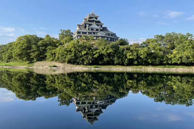 岡山城（烏城）