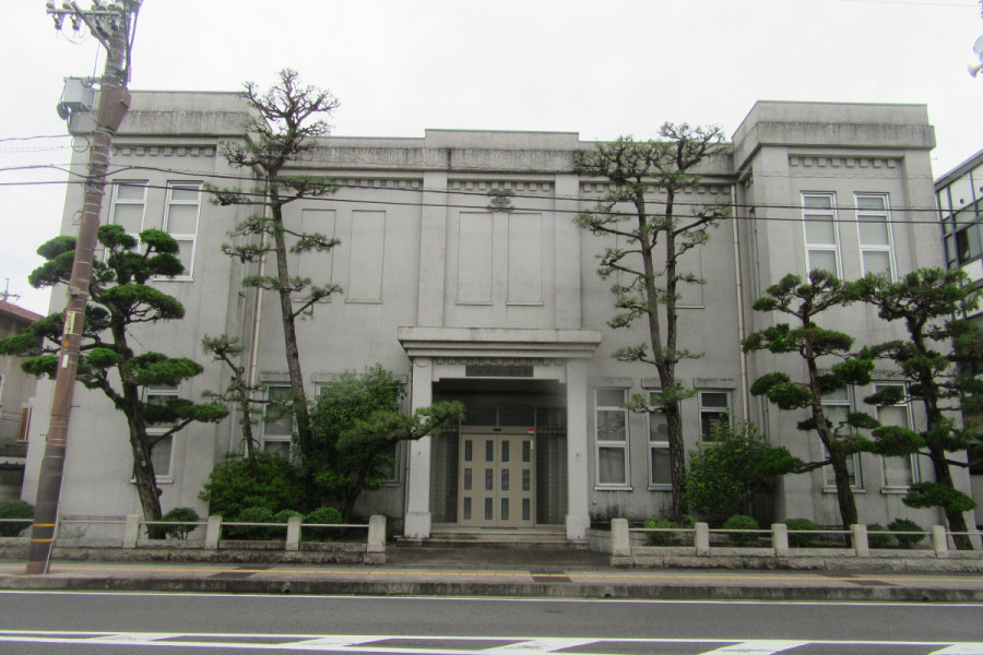 笠岡市議会棟 （旧笠岡町役場）