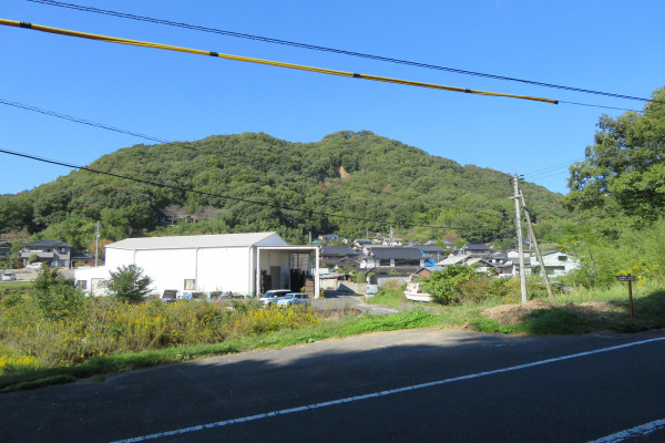 県道286号沿い駐車スペース