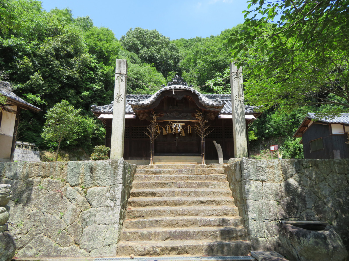 軍神社（備中杉山城守護神）