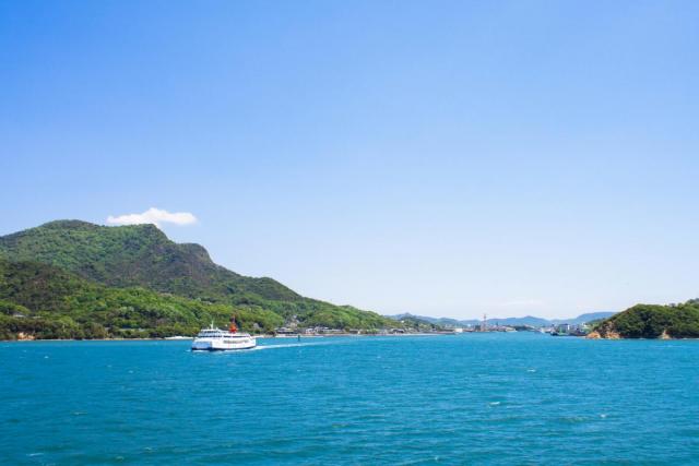 香川県・小豆島の玄関、土庄港に到着