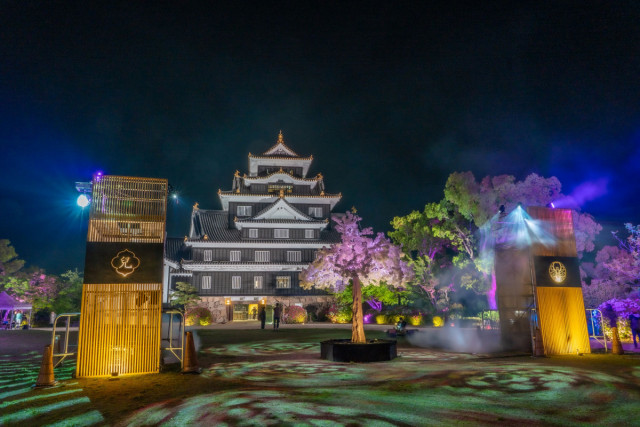 岡山城（烏城）