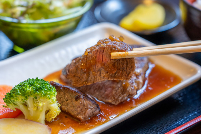 新見市内（夕食）（17:00着／18:30発）