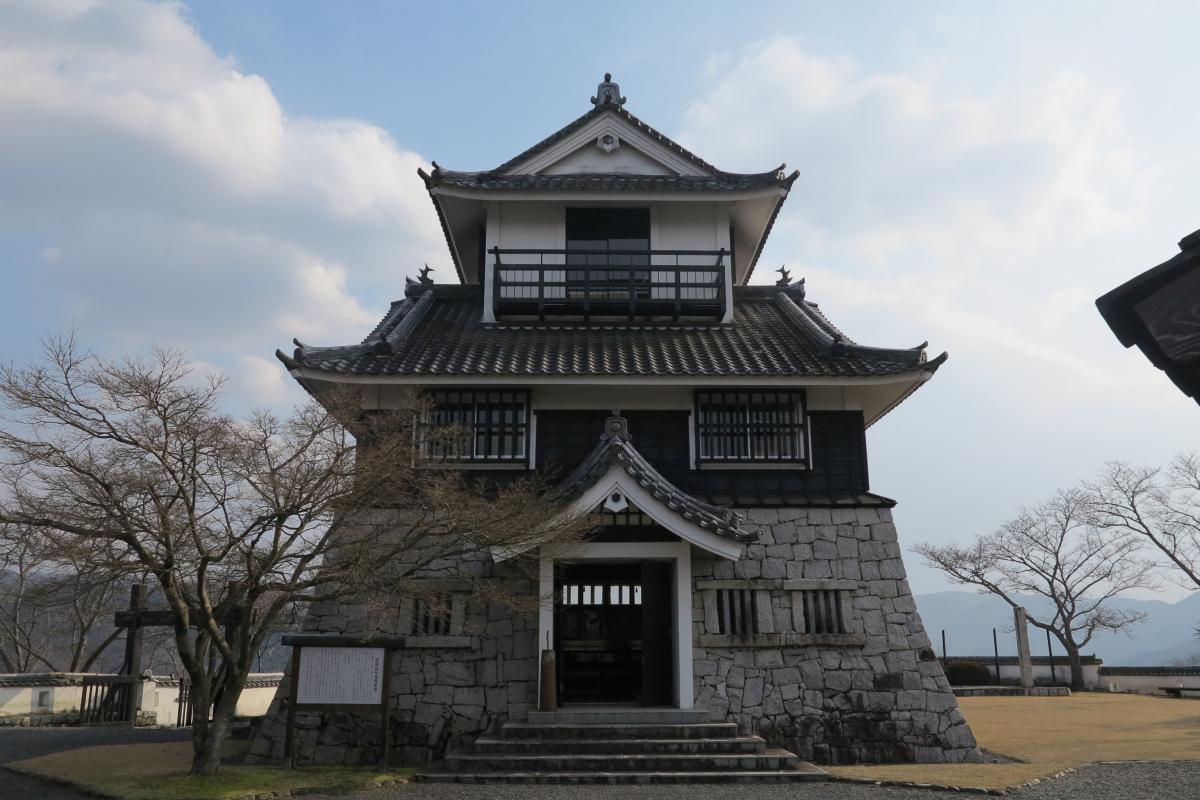 赤磐市にも天空の城!?桜の名所、吉井城山公園は見ごたえ抜群の名城