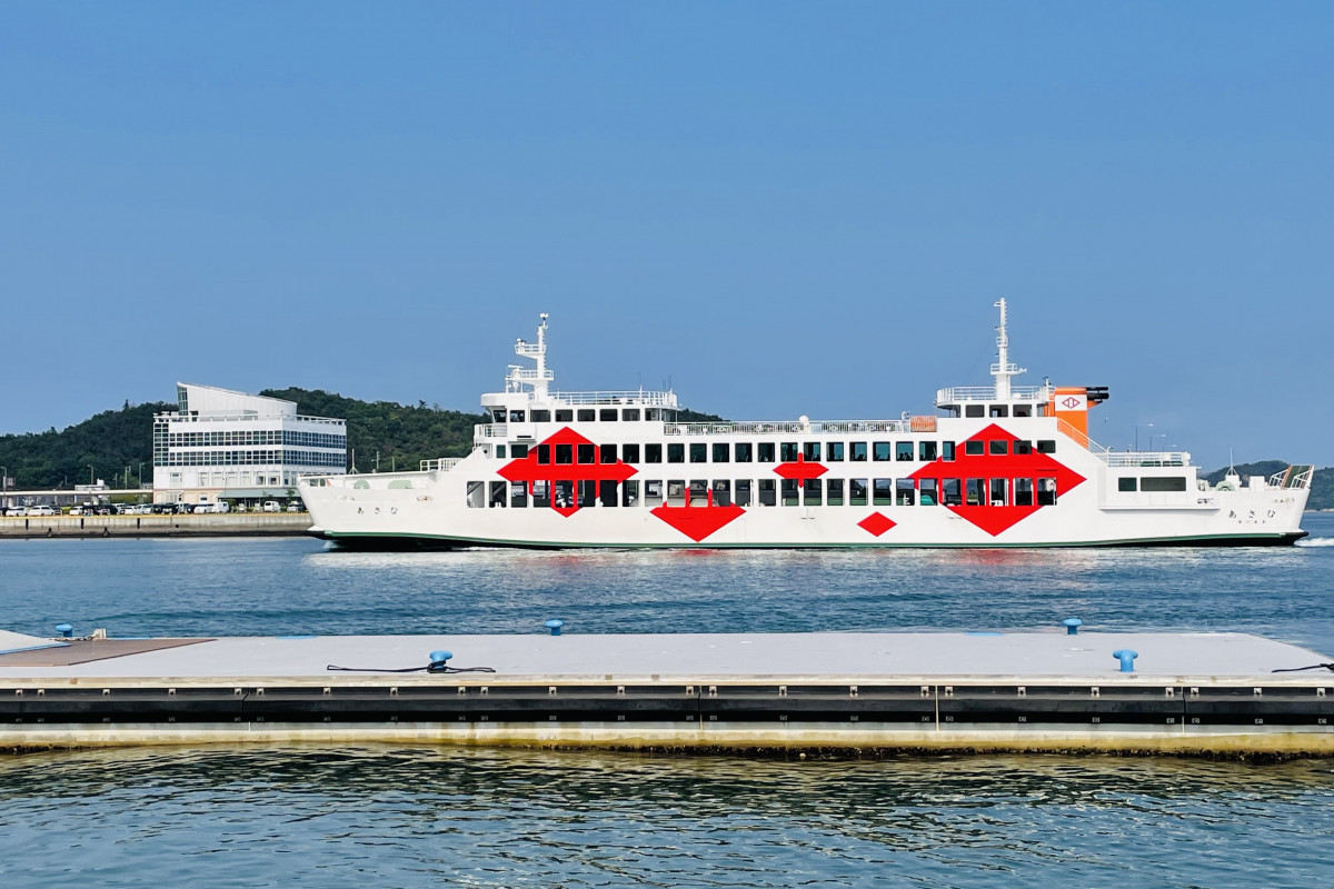 瀬戸内国際芸術祭2022！宇野港から直島へアート＆グルメの旅