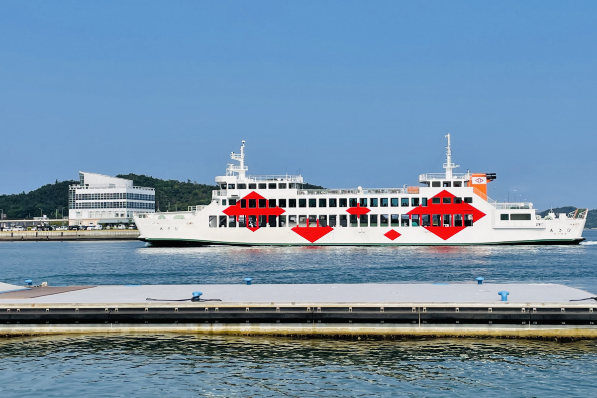 瀬戸内国際芸術祭2022！宇野港から直島へアート＆グルメの旅