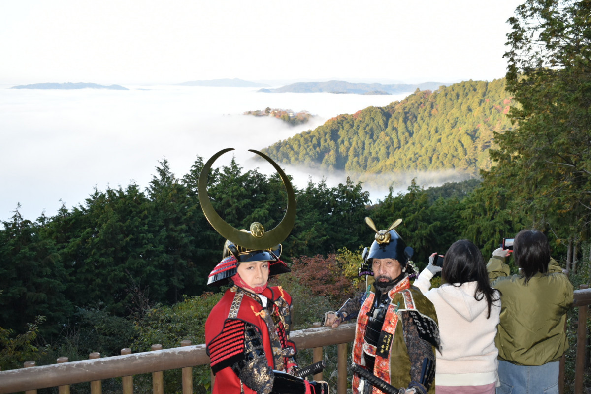 雲海と紅葉シーズン到来！天空の城「備中松山城」の展望スポット7選