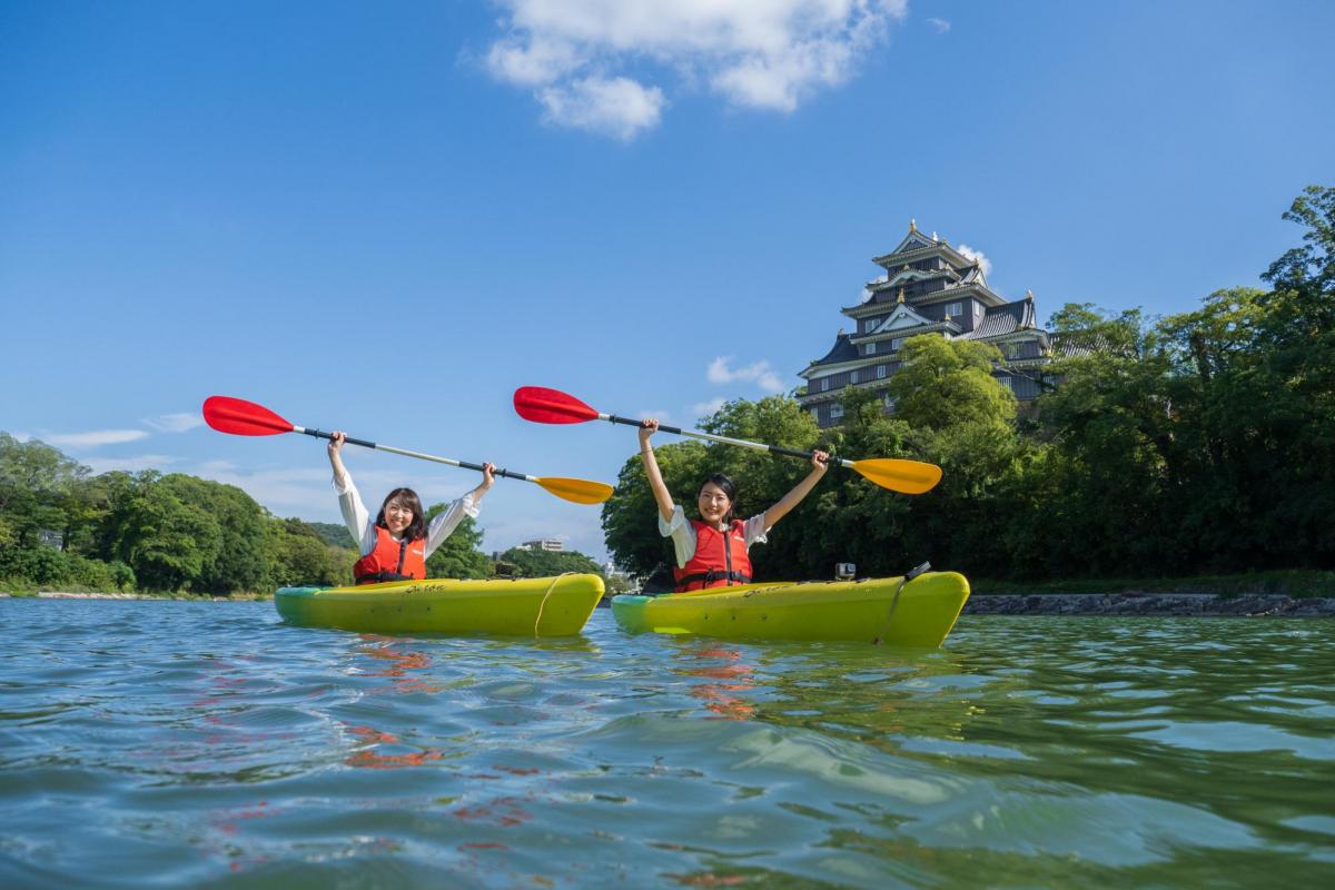 「日本100名城」岡山城を川面から眺める！初心者も安心のカヌーエコツアー