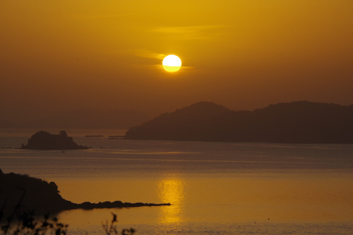 飛島から見る夕日
