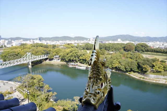 岡山城（烏城）