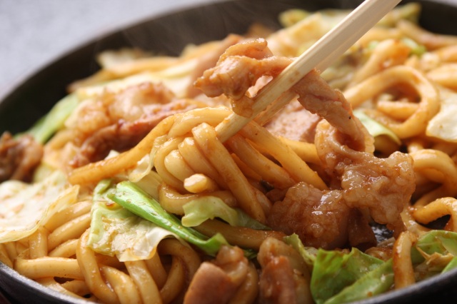 津山ホルモンうどん