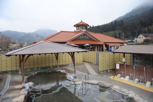 下湯原温泉ひまわり館