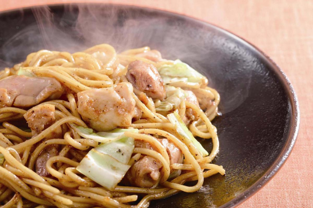 【食べたいご当地グルメ】秘伝の味噌タレがクセなる味わい!ひるぜん焼そば