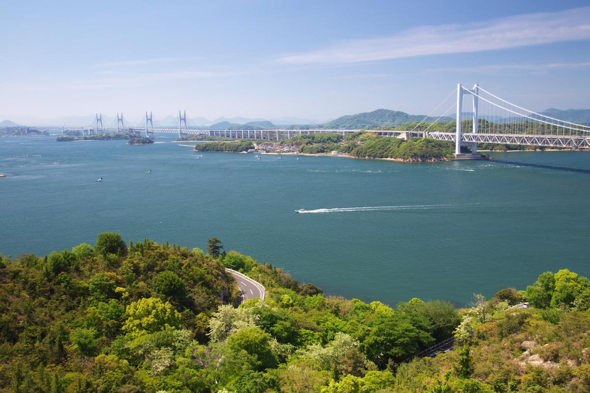 新緑の鷲羽山（第二展望台）