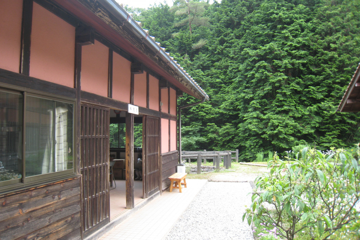 ベンガラ館