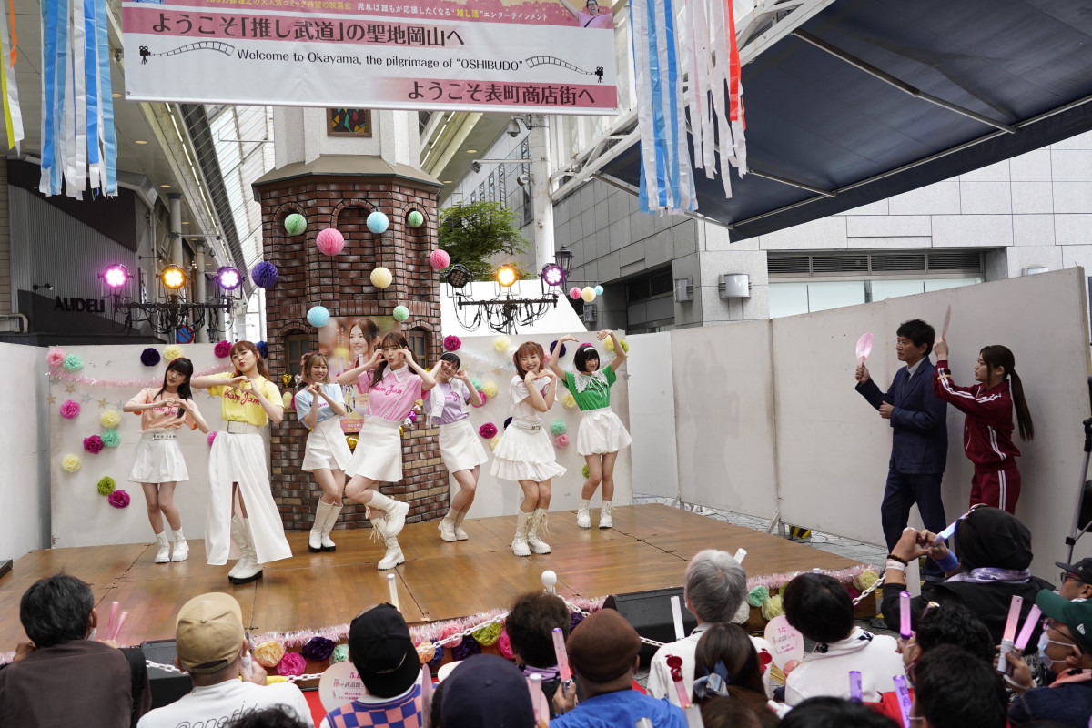 スペシャルパフォーマンスで会場はヒートアップ!