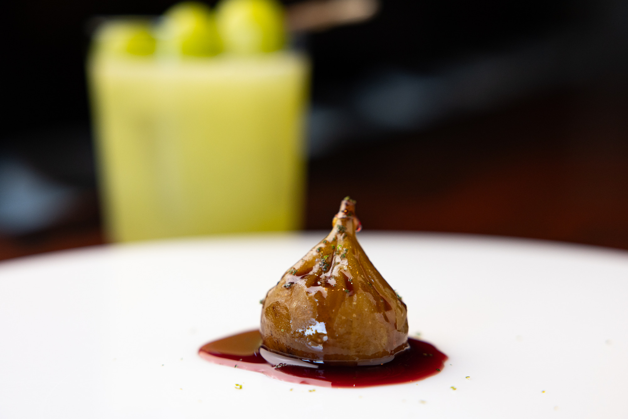 フルーツカクテルにはデザートをペアリングするのもおすすめです。