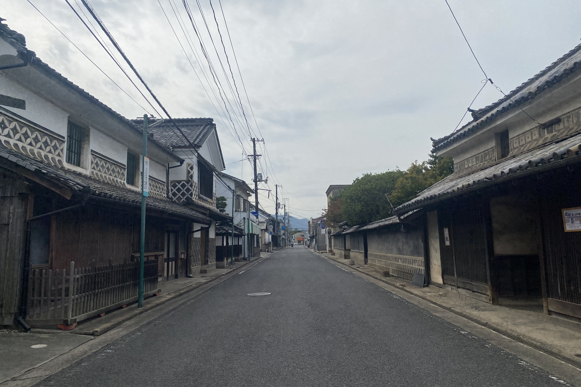山陽道の宿駅として栄えていた往時を思わせる素敵な街並み。歩くだけで、歴史を感じられます。