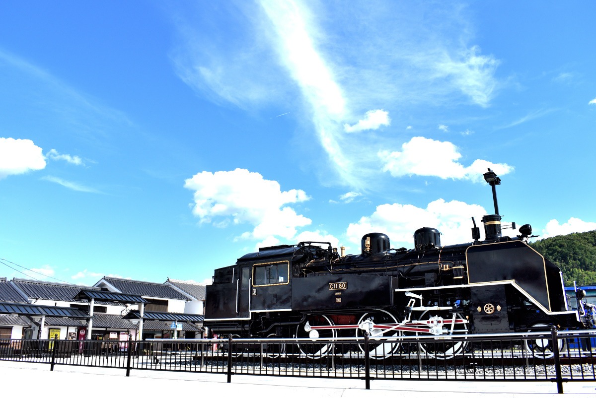 今にも走り出しそう!レトロかっこいい鉄道保存車両が見られるスポット10選