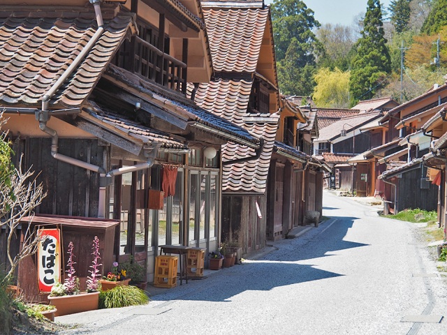 一度は行きたい！ベンガラ色の町並み「吹屋」を大満喫する方法