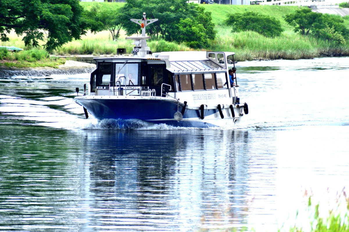 話題の「岡山京橋クルーズ」からスタートする瀬戸芸3島めぐり！