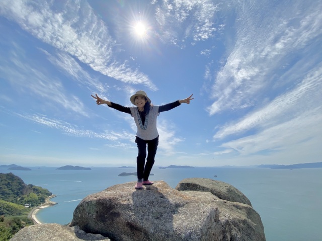 海と巨石の絶景！白石島トレッキングと見どころスポット紹介
