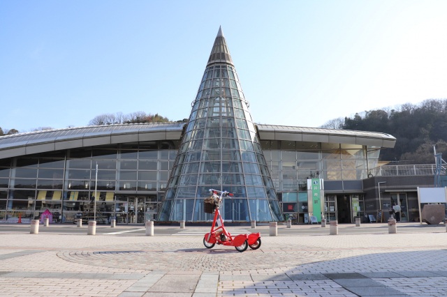 ウォーキングバイシクルで行く！「井原デニムスクエアガーデン」の旅